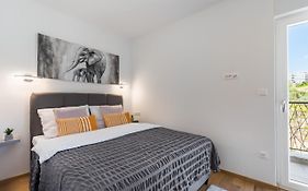 Elysian Zen Luxury Apartment - Two Bedroom Apartment With Terrace And Sea View